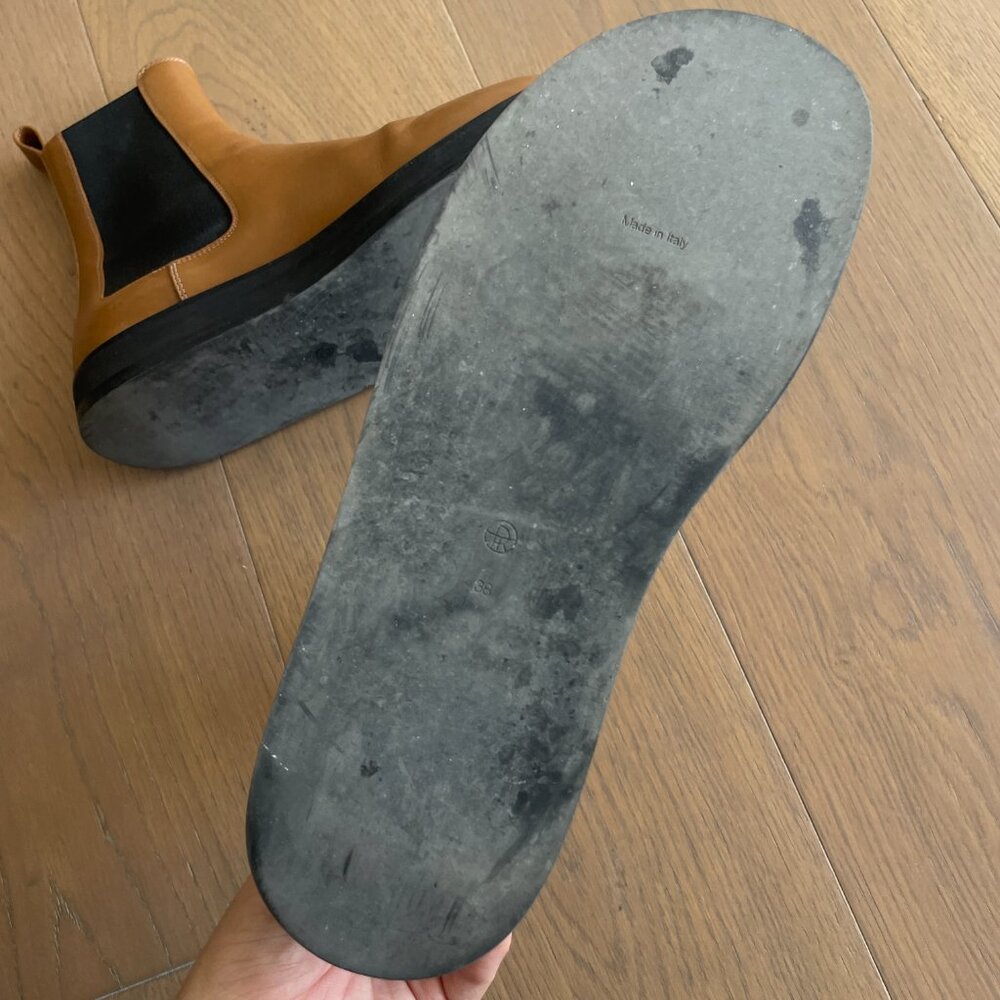 The row chelsea boots - Picture 4 of 7